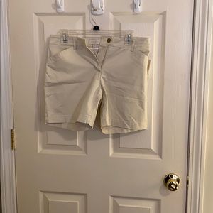 Talbots khaki shorts• 6P